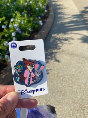 New Disney Parks ZOOTOPIA 2 Badge Pin Judy Hopps, Nick WIlde, Gary De'Snake 2025